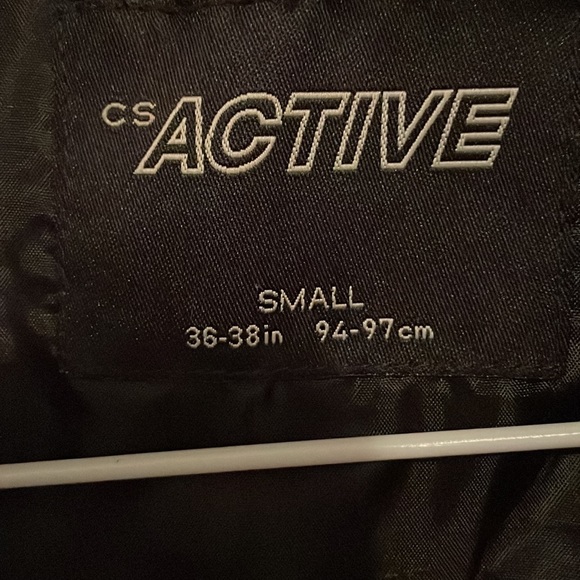 Winter Puffer Vest: Black size Small. CS ACTIVE - Picture 2 of 10